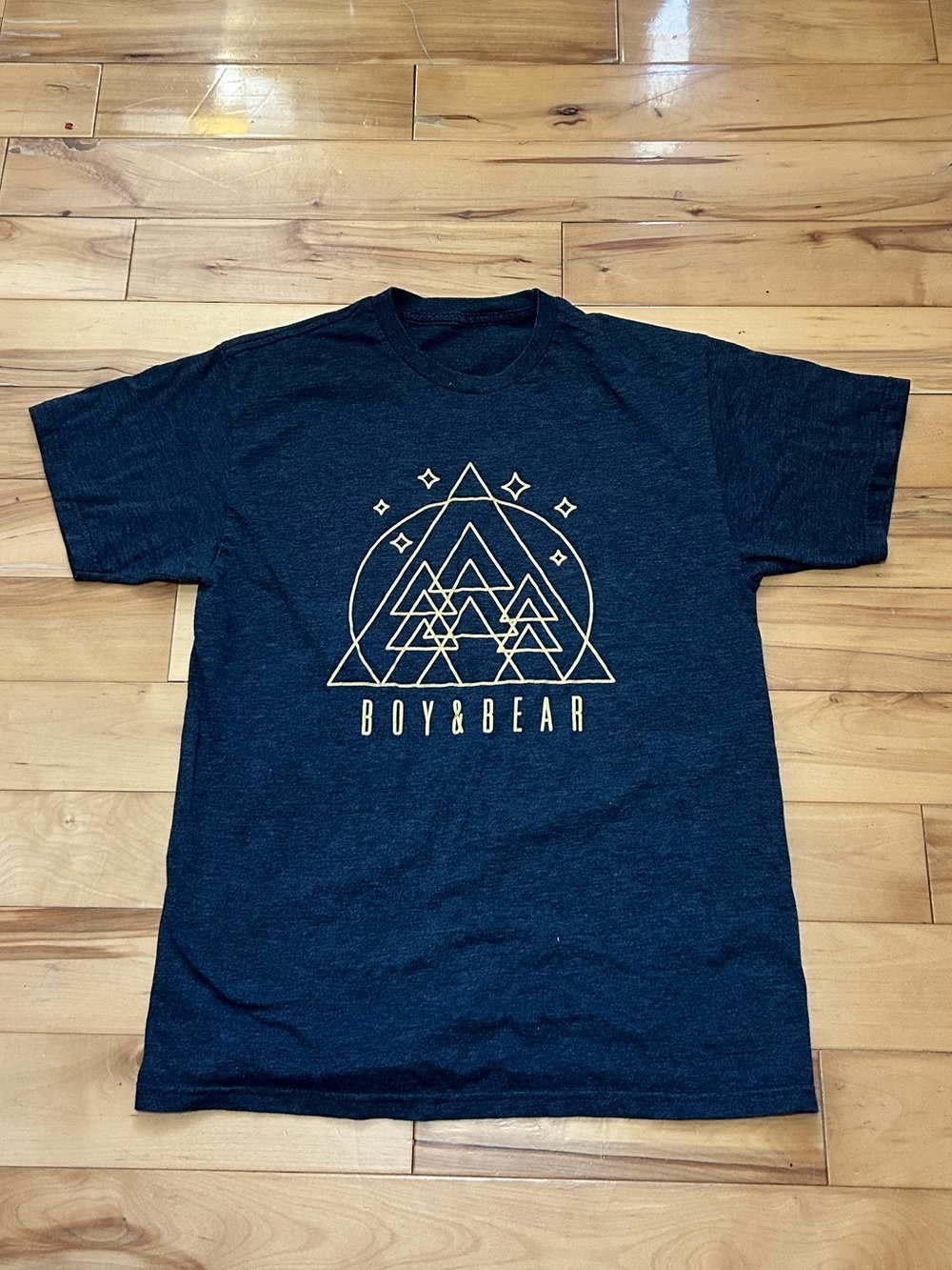 Men’s grey BOY&BEAR Short-Sleeve Tee with Gold Mountain Print